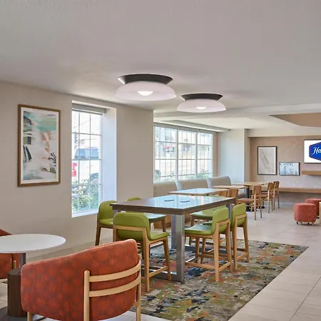 Hampton Inn & Suites Hermosa Beach-2